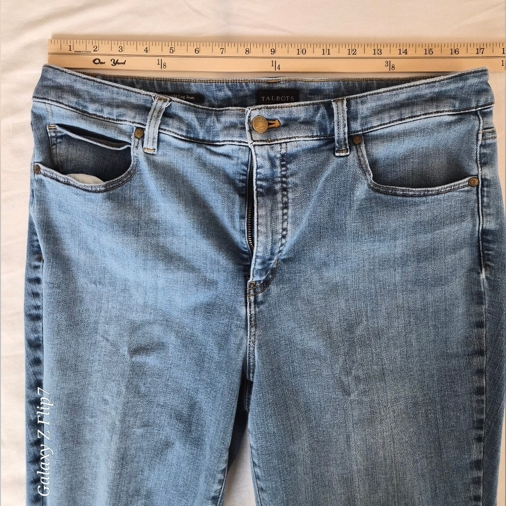Talbots Petites Straight Leg Jeans - Medium Wash Denim - Size 14P - Picture 3 of 10